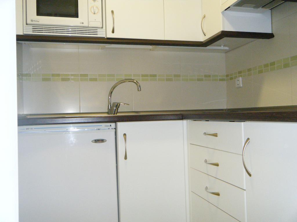 Madrid Studio Apartments Стая снимка