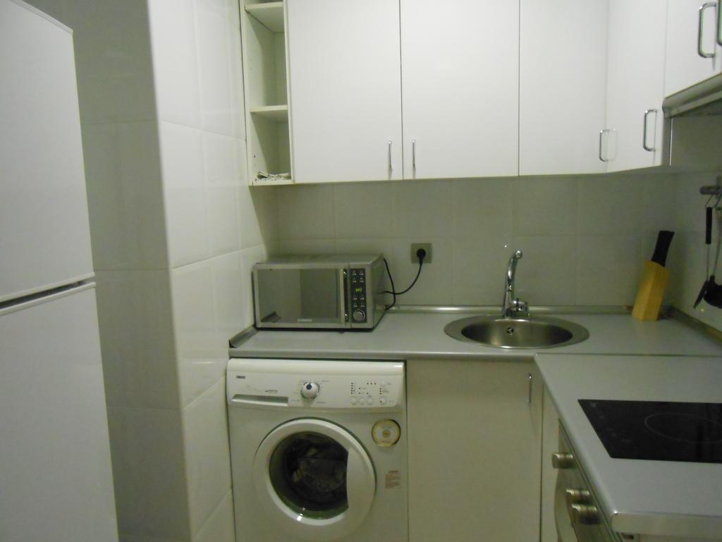 Madrid Studio Apartments Стая снимка